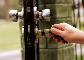 Golden Locksmith Services Overland Park, KS 913-364-2659 Golden Locksmith Services Overland Park, KS 913-364-2659 - 13-Re-Key-Locks